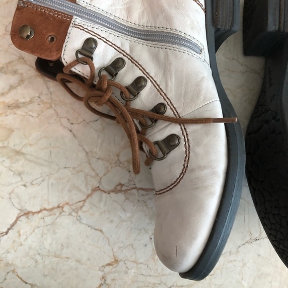 Josef Seibel Women’s Boots - Picture 5 of 16